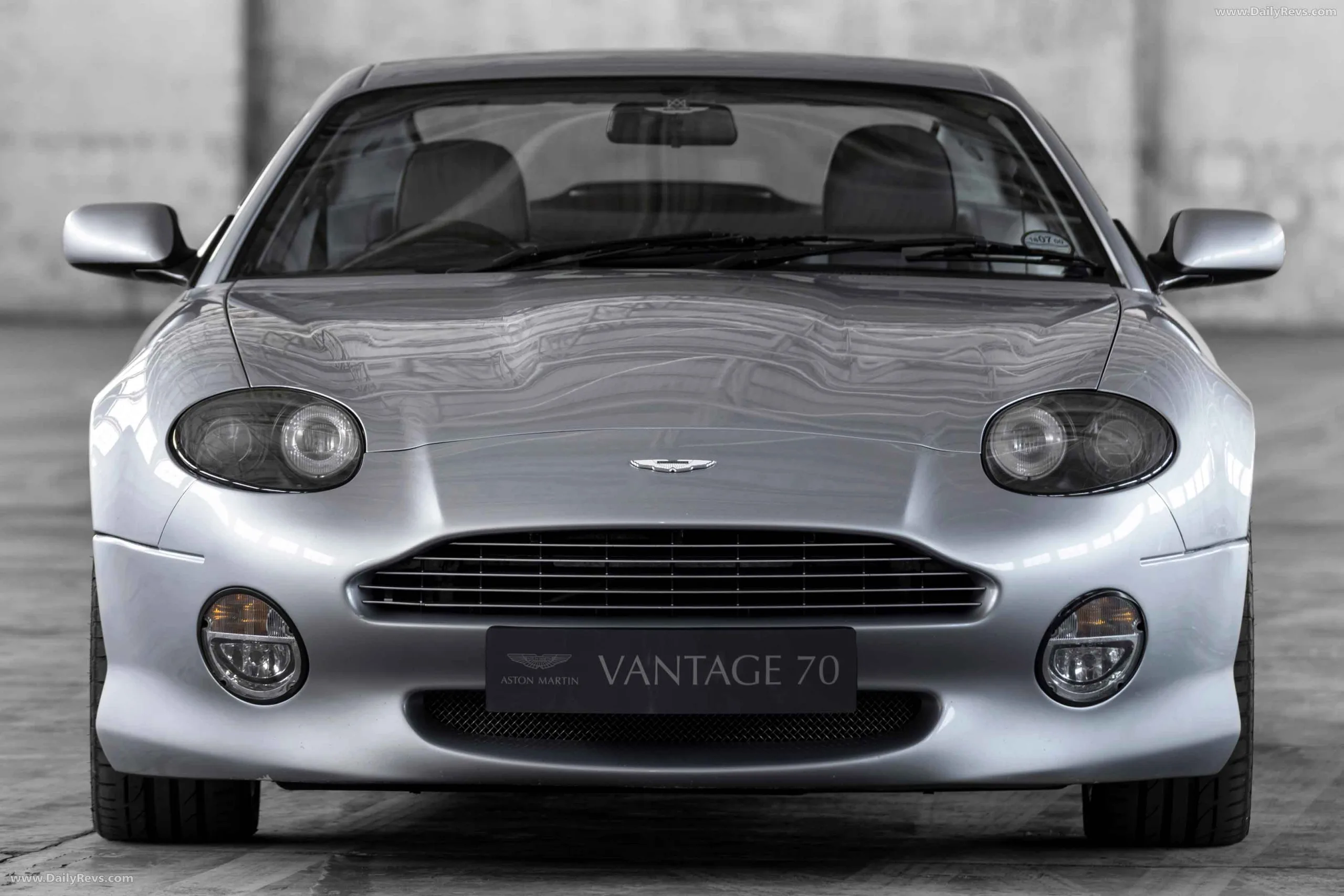 1999 aston martin db7 curb weight